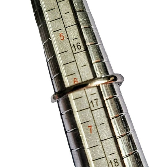 Women's Teen Size 6 Silver Tone Clear Stone Ring Cut Out Boho Casual Dressy - Picture 4 of 5